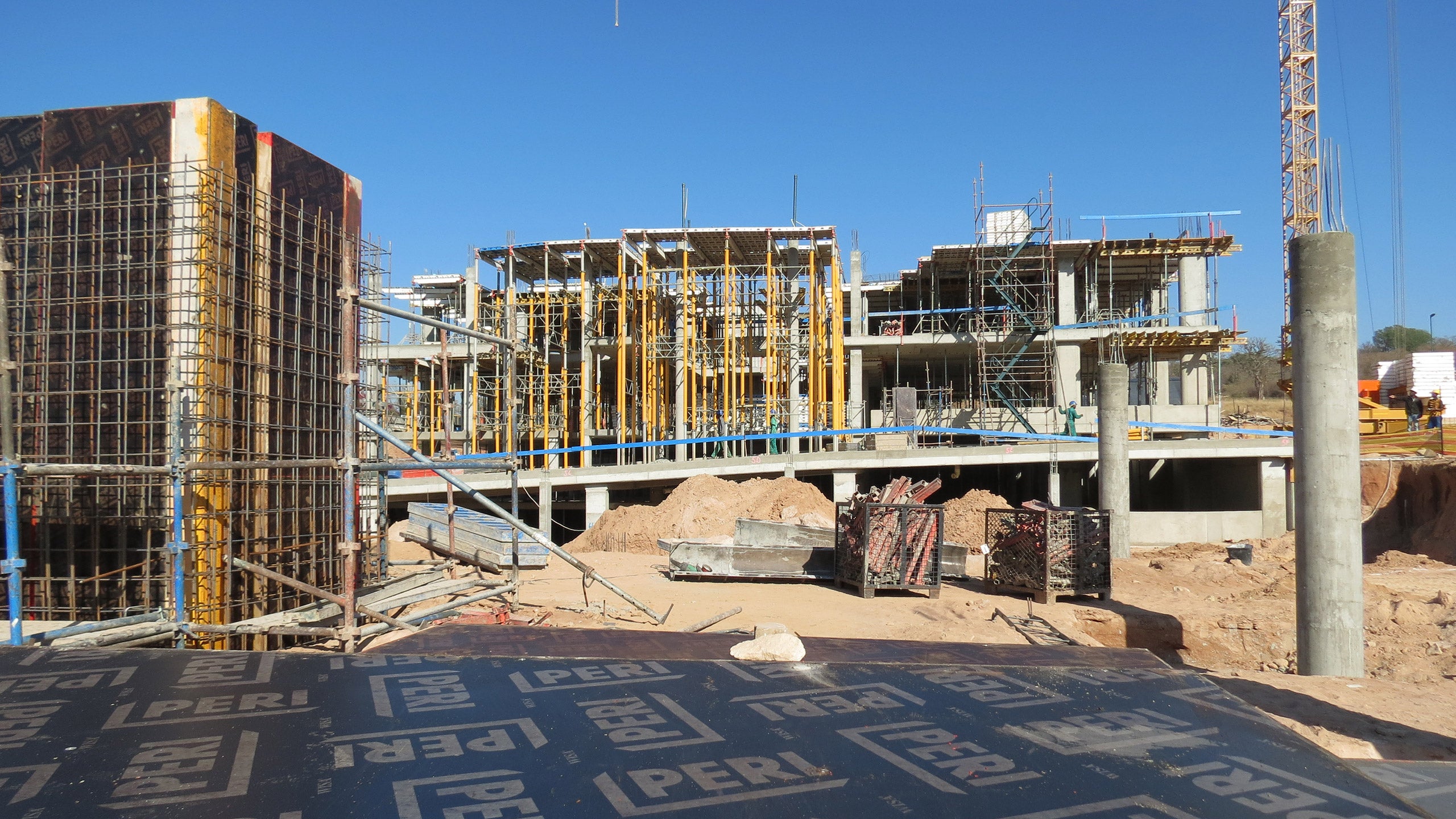 SKYDECK with MULTIPROP provide the perfect solution for double volume slabs