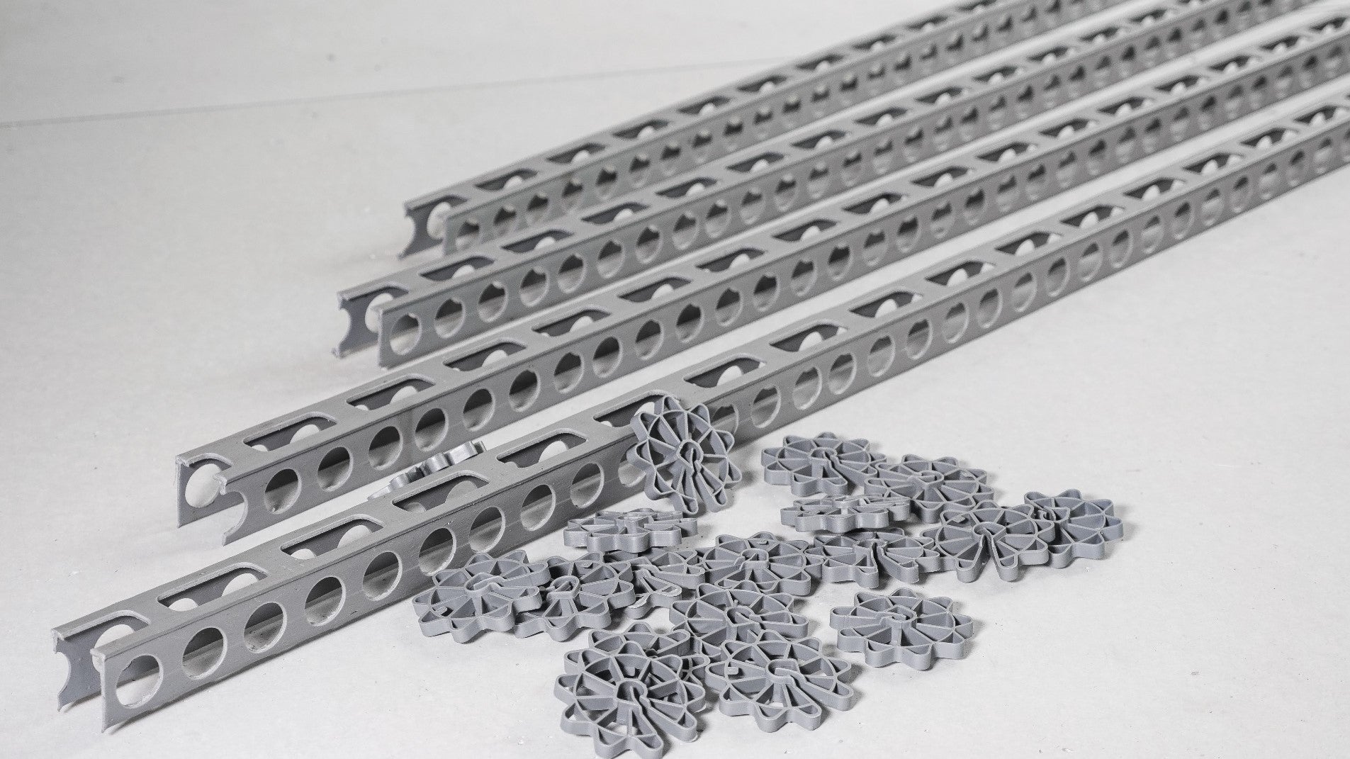 Kvalitatīvi plastmasas stiegrojuma ierobežotāji - distanceri no PERI.