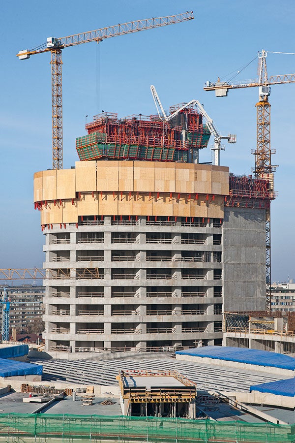 Połączenie systemów RCS, ACS, TRIO i SKYDECK zapewnia szybkie tempo robót oraz maksimum bezpieczeństwa.