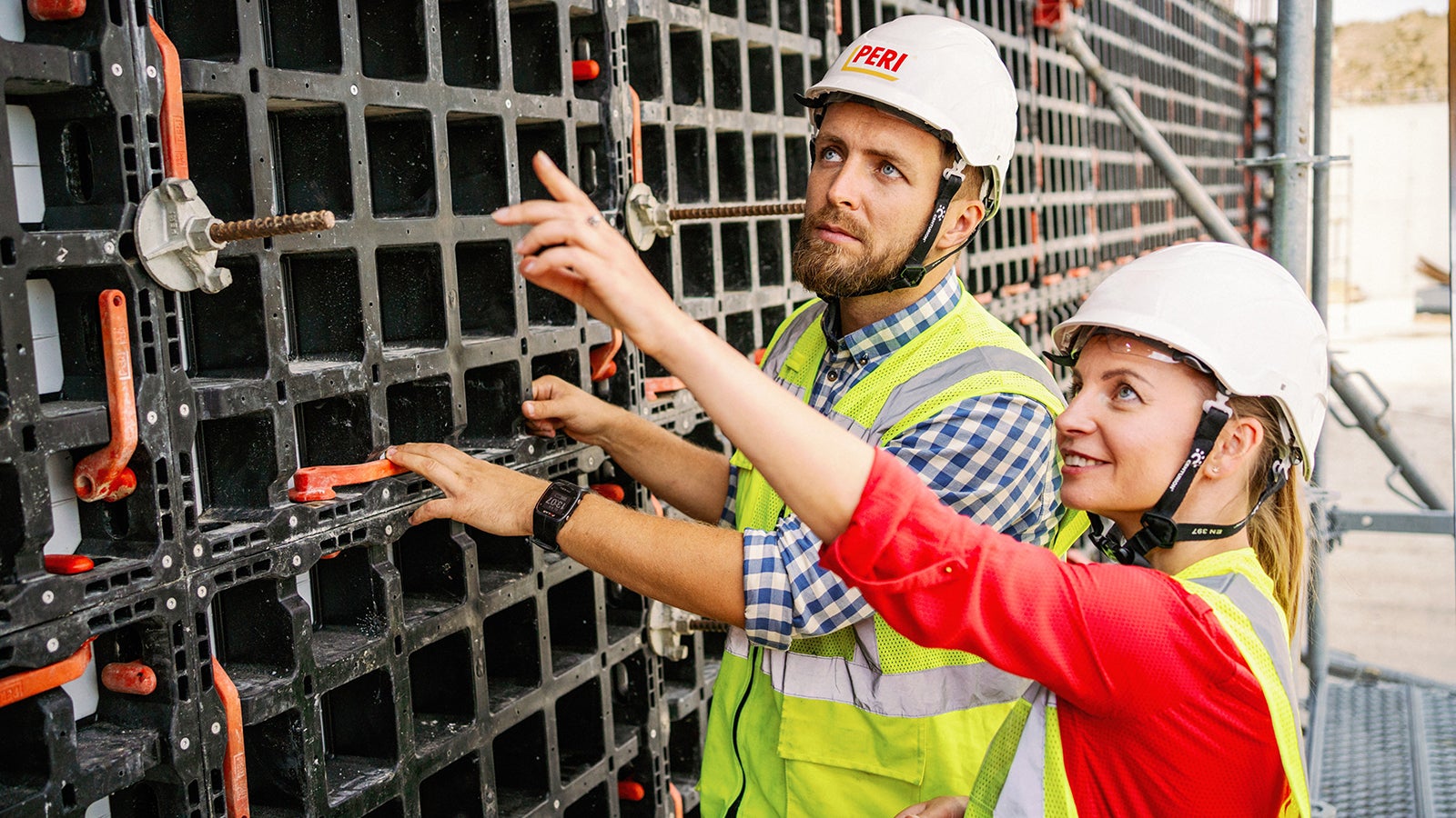 DUO offre une durée de vie nettement plus longue que les équipements traditionnels en bois, garantissant un retour sur investissement sécurisé.