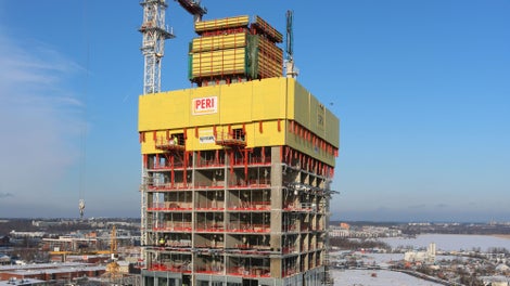 Suojaseinät peittävät kerrallaan rakennuksen 3 ylintä kerrosta. 