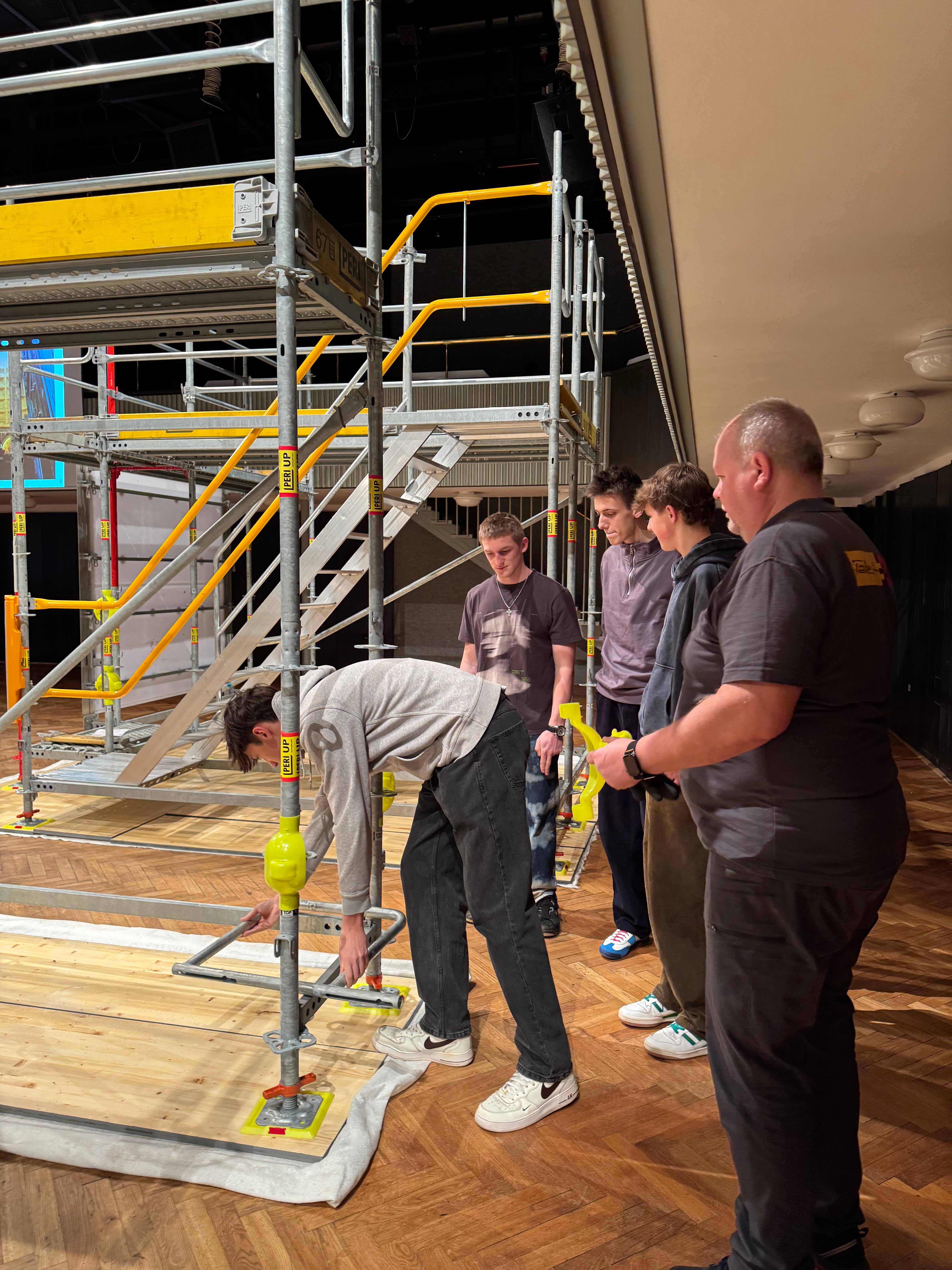 Představujeme novou sloupkovou verzi fasádního lešení PERI UP Easy modul EVOTOP