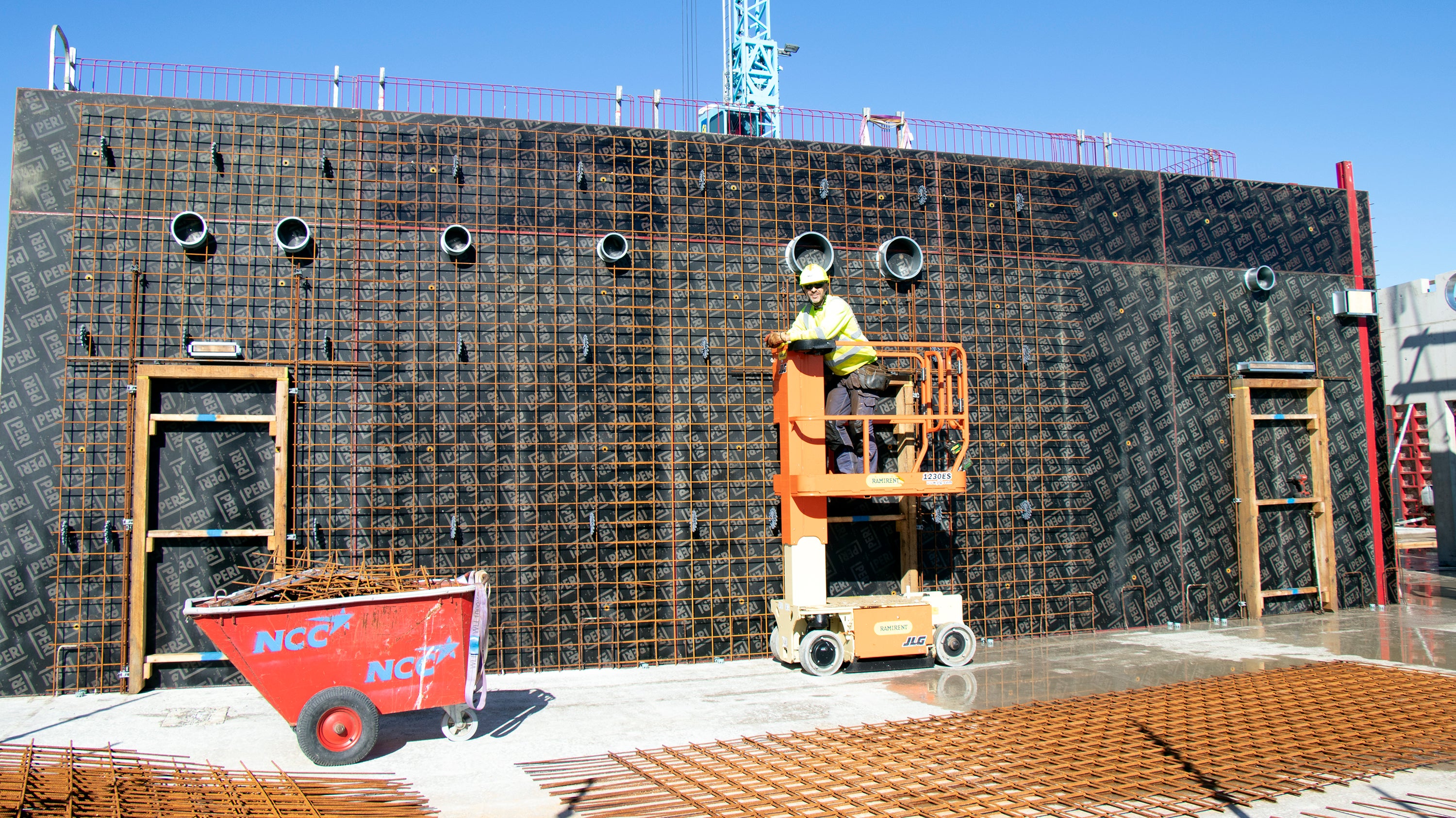 MAXIMO väggform - Flexibelt formsystem, där formarna enkelt och snabbt kan byggas om för nya kombinationer