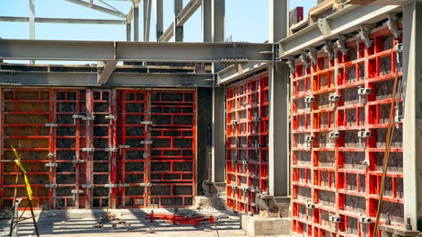 Инженеры подобрали универсальный комплект опалубки, подходящий для каждой захватки