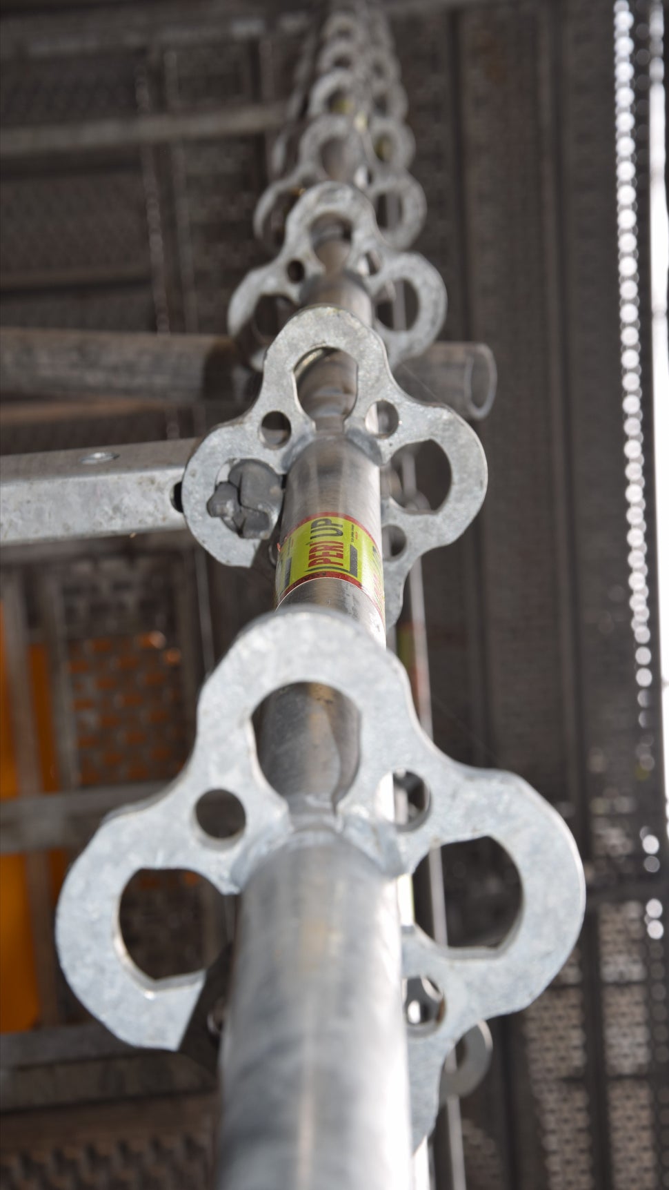 Голяма носимоспособност на връзките в Rosett възелa