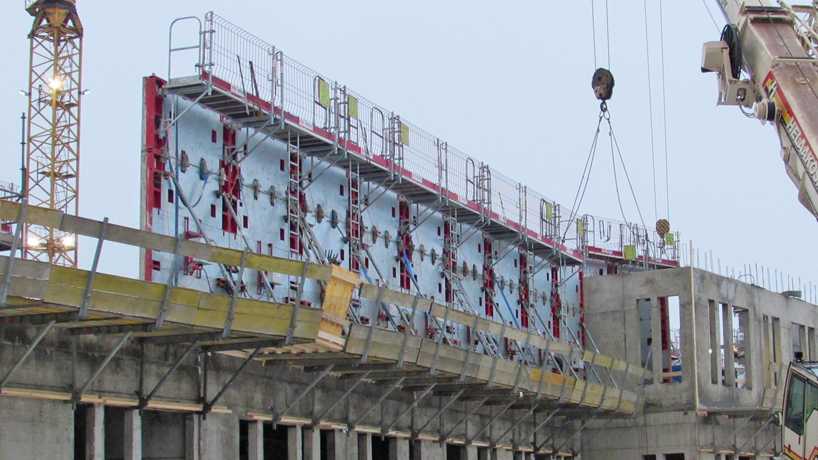 MXH-elementit ovat 1,20 m ja 2,40 m leveitä, ja 2,80 m korkeita. Korotusosat ovat korkeudeltaan 1,20 m ja 0,60 m.