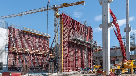Der Bau der Sindelfinger Crashtest-Anlage war äußerst aufwändig – gefordert war höchste Präzision in kürzester Bauzeit.