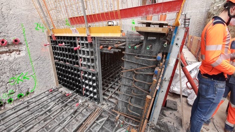 DUO est constitué de Polytech ; ce matériau résiste durablement à l'humidité, il est particulièrement léger et hautement flexible en termes de conception de produit.