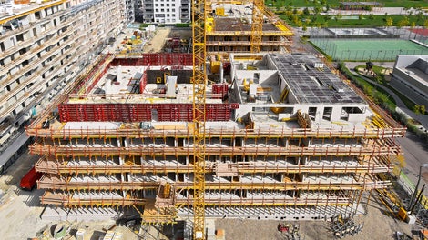 The residential complex at the Nordbahnhof location in Vienna, Austria has a total of 182 apartments. Thanks to PERI MAXIMO, the shell was completed in the shortest possible time of only 10 months.<br/>
