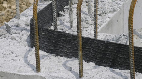 Metāla loksnes ar aktīvo pārklājumu šuvju izolācijai