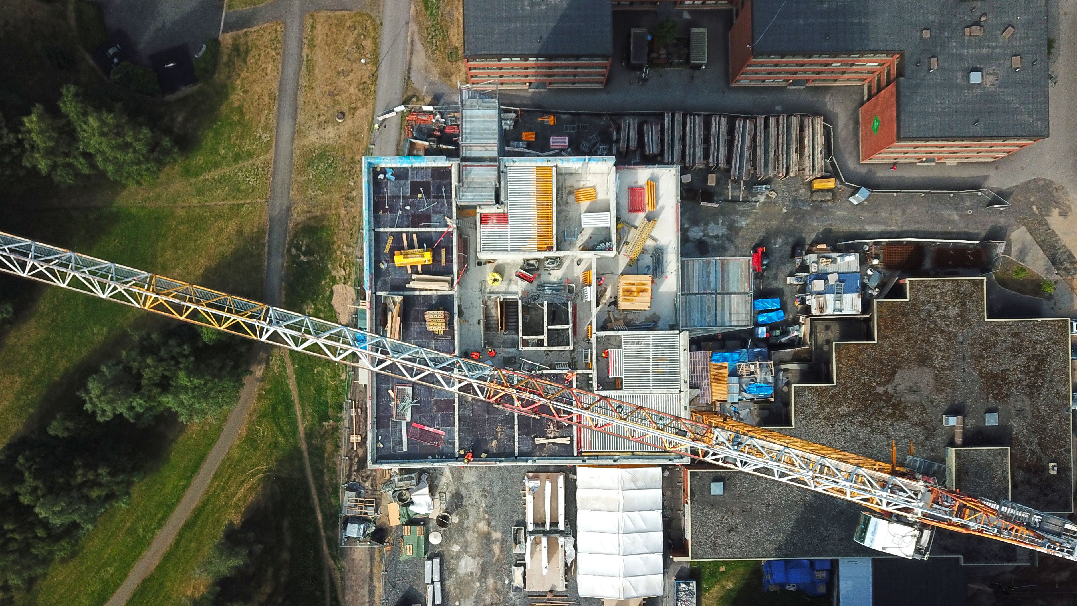 PERI Suomen palvelujen oleellinen osa on muottisuunnitelmien teko. Myös tässä kohteessa työmaa tilasi muottijärjestelmän suunnitelmat, joihin sisältyivät myös mitoituslaskelmat. 