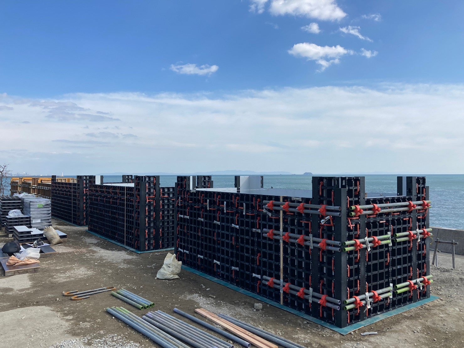 姫路港 飾磨港区 公共桟橋ブロック製作工事