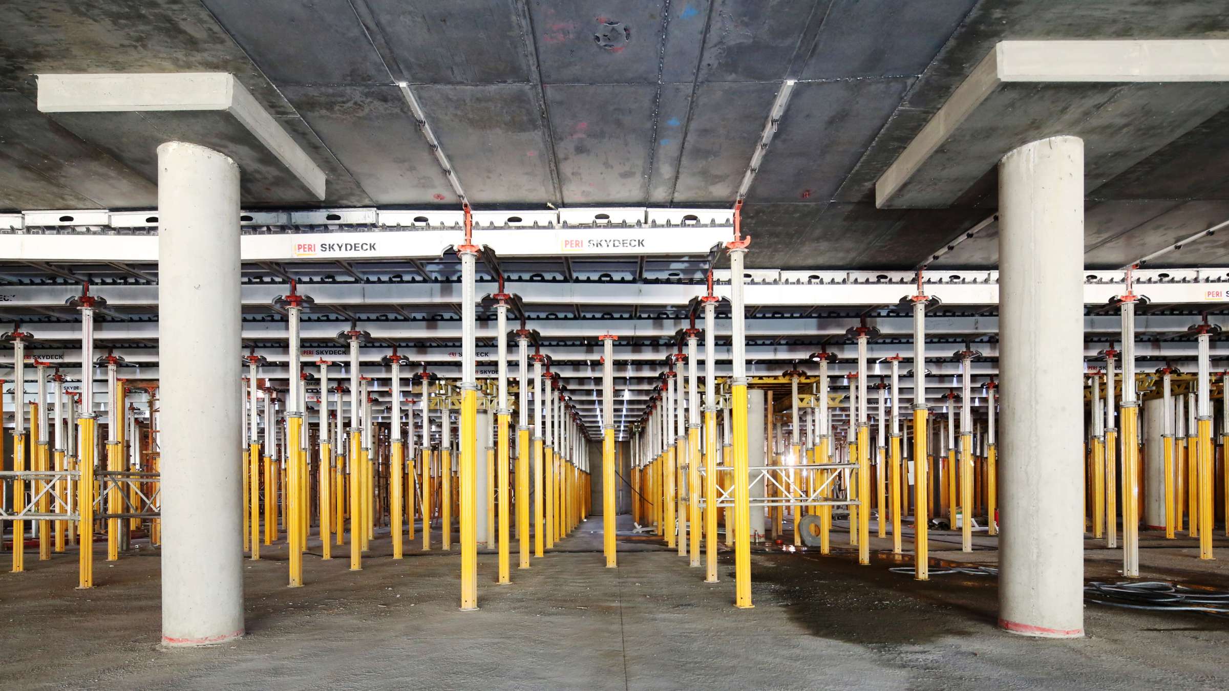 SKYDECK panels and beams weigh less than 35 lbs each, allowing for easy set up by hand