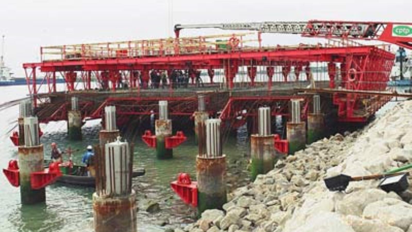 Estrutura posicionada na 1ª betonagem