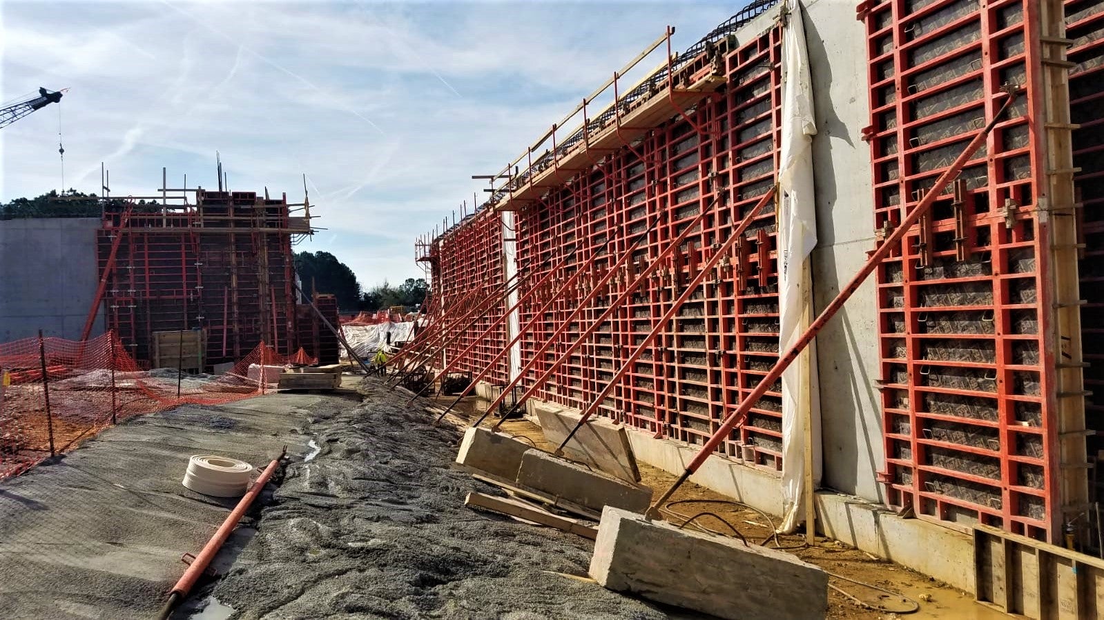 TRIO wall formwork ready to be stripped from new concrete wall