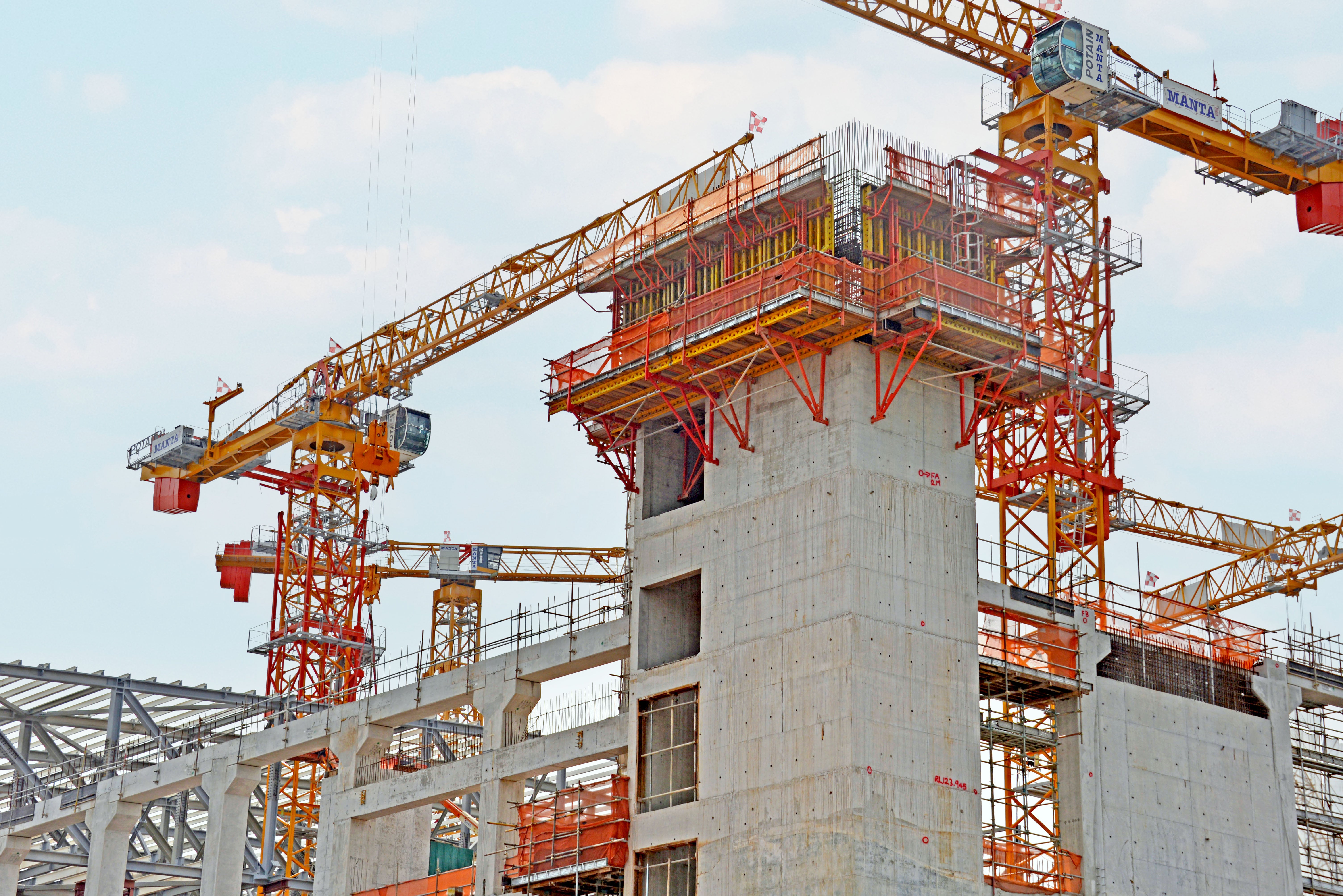 CB climbing formwork in preparation for casting