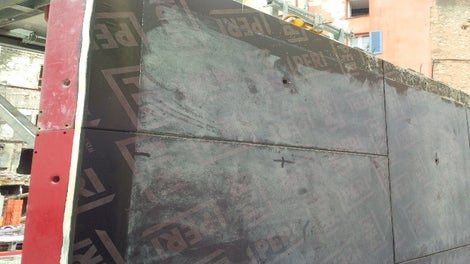 Vue des peaux chanfreinées dans nos ateliers, livrées montées ou en vrac selon la demande - 1 