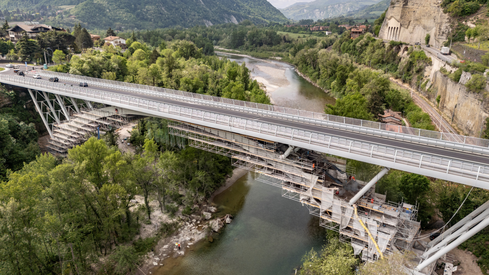Progetto di ristrutturazione del Ponte Leonardo di Sasso Marconi con il ponteggio PERI UP
