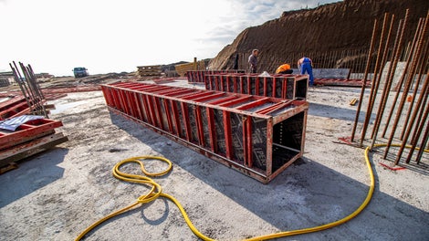 С малкото си тегло и опростения дизайн LICO - кофражът за колони е идеален за работа без кран