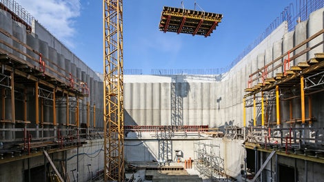 Sala koncertowa połączona łącznikiem z Państwową Szkołą Muzyczną I i II Stopnia w Jastrzębiu-Zdroju