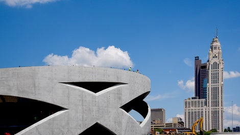 Almost the entire structure was designed to be exposed architectural concrete, and originally was slated for sandblasting to ensure a uniform surface. However, the early concrete finish turned out so well off the form that the architect decided to forgo the sandblasting.