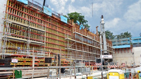 With minimal tower crane on site, PERI systems are made possible to design the big wall panel around the shaft.