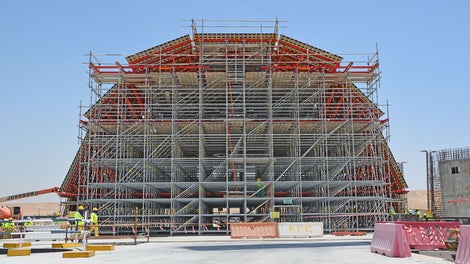 The basic panels complete assembly with PERI UP shoring system and GT24 in a special solution