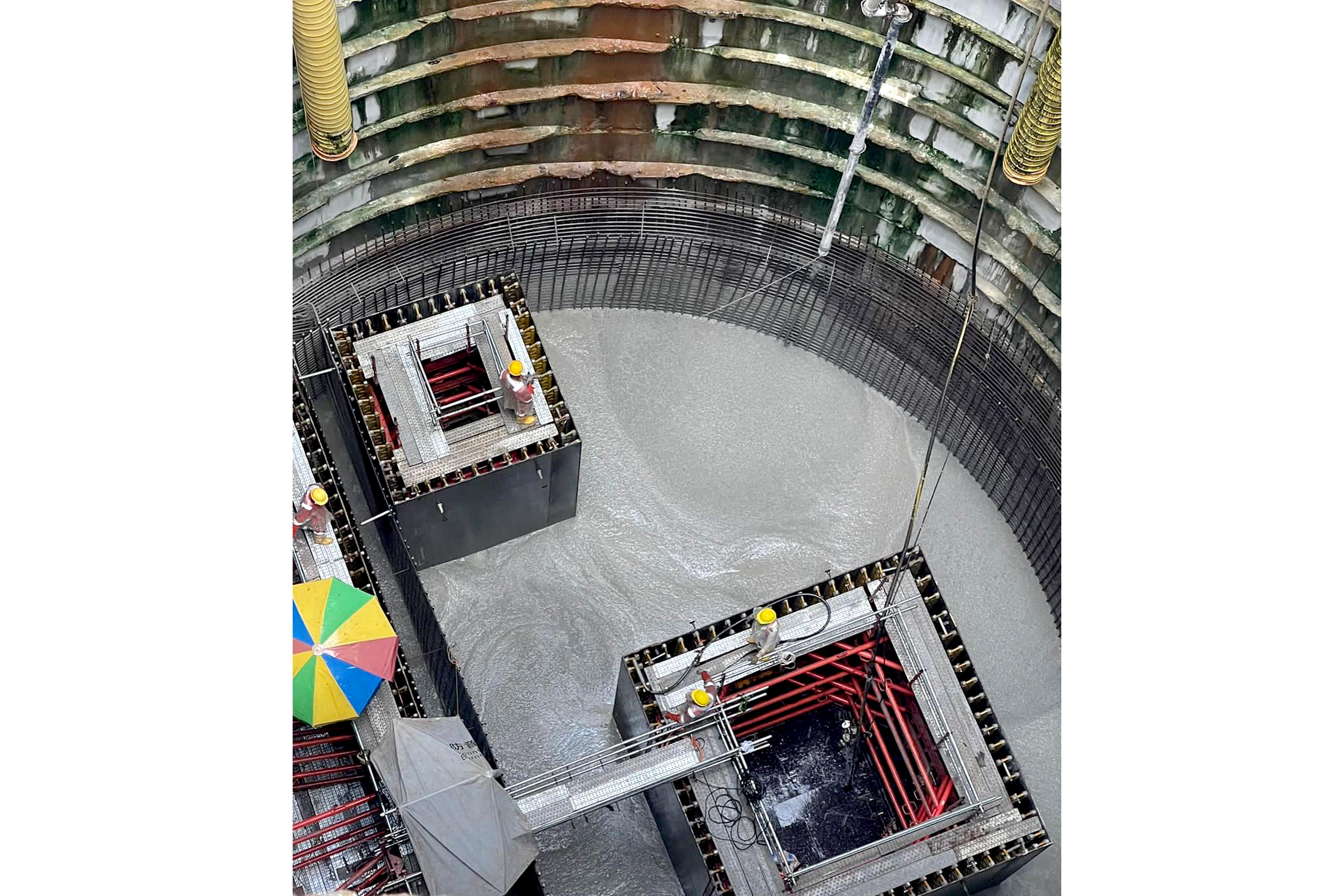 The MH-05 manhole is 15 meters wide in diameter