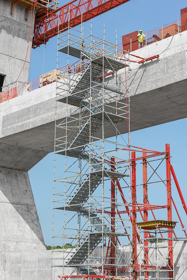 PERI UP Stair Towers provided safe access to the working areas during all stages of construction.