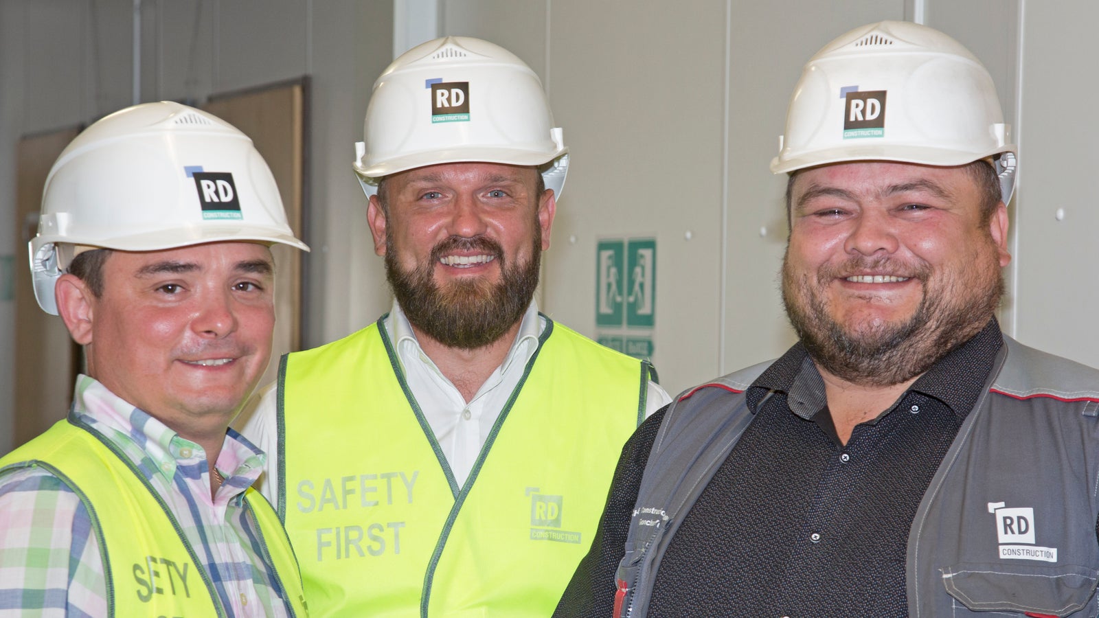 Мы использовали TRIO MR для бетонирования стен, колонн и лифтовых шахт бассейна в Лужниках. Благодаря многофункциональности мы устанавливали одну систему на разном конструктиве. В итоге мы сократили затраты на оборудование, его складирование и обслуживание. И это, конечно, удобство для самих рабочих – весь процесс они с одной системой, им не нужно каждый раз разбираться в новых особенностях опалубки.