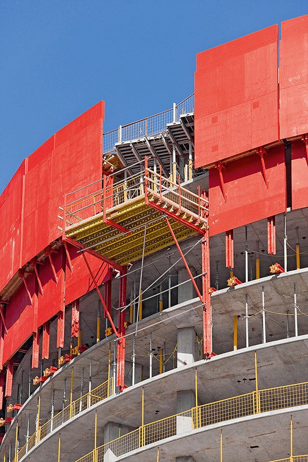 Duas plataformas de aterrissagem foram integradas na solução do painel de proteção RCS. Estes permitiram o transporte rápido e simples de materiais.