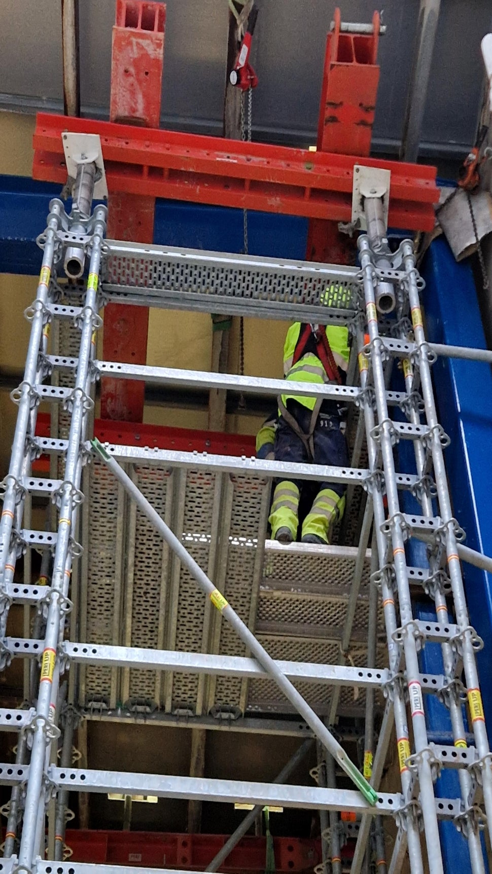 PERI UP Flex stillassystem ble brukt til å etablere trykke arbeidsplattformer