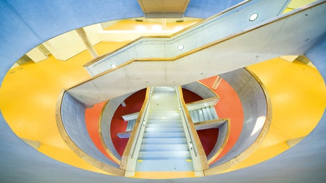 O design de cores atraentes ajuda os visitantes a encontrar o caminho de volta.