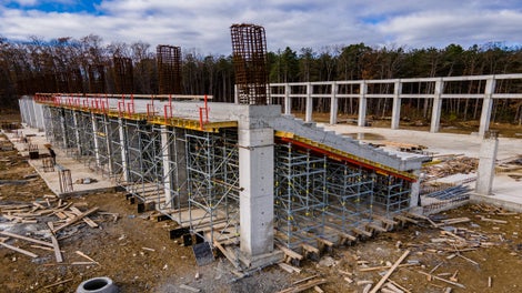 КОФРАЖ ЗА ТРИБУНА