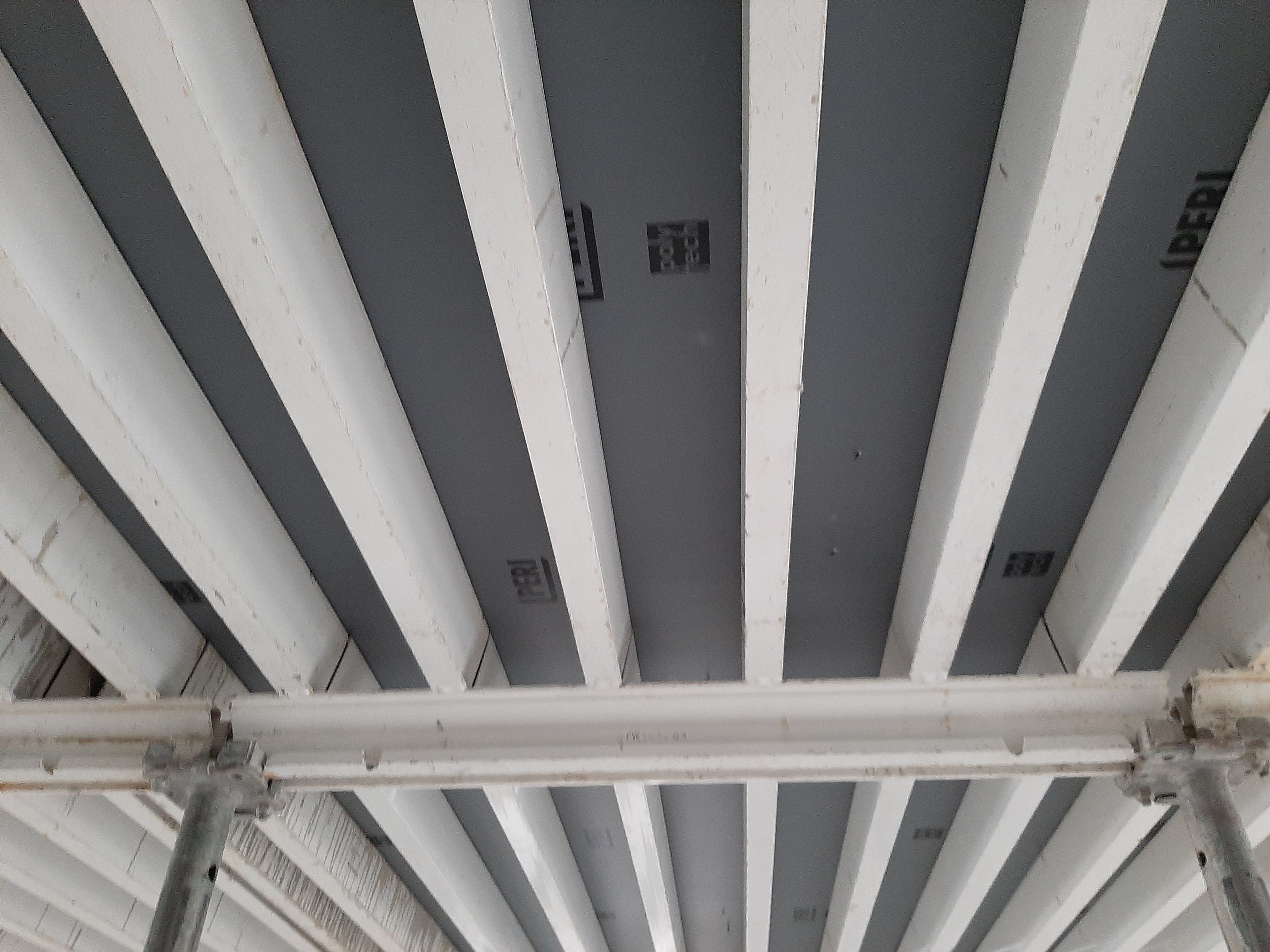 Complément idéal des panneaux à faible espacement