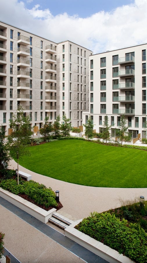 選手村の団地オリンピック終了後は2818 件の物件が改築され、ロンドン市民に居住空間として提供されました。