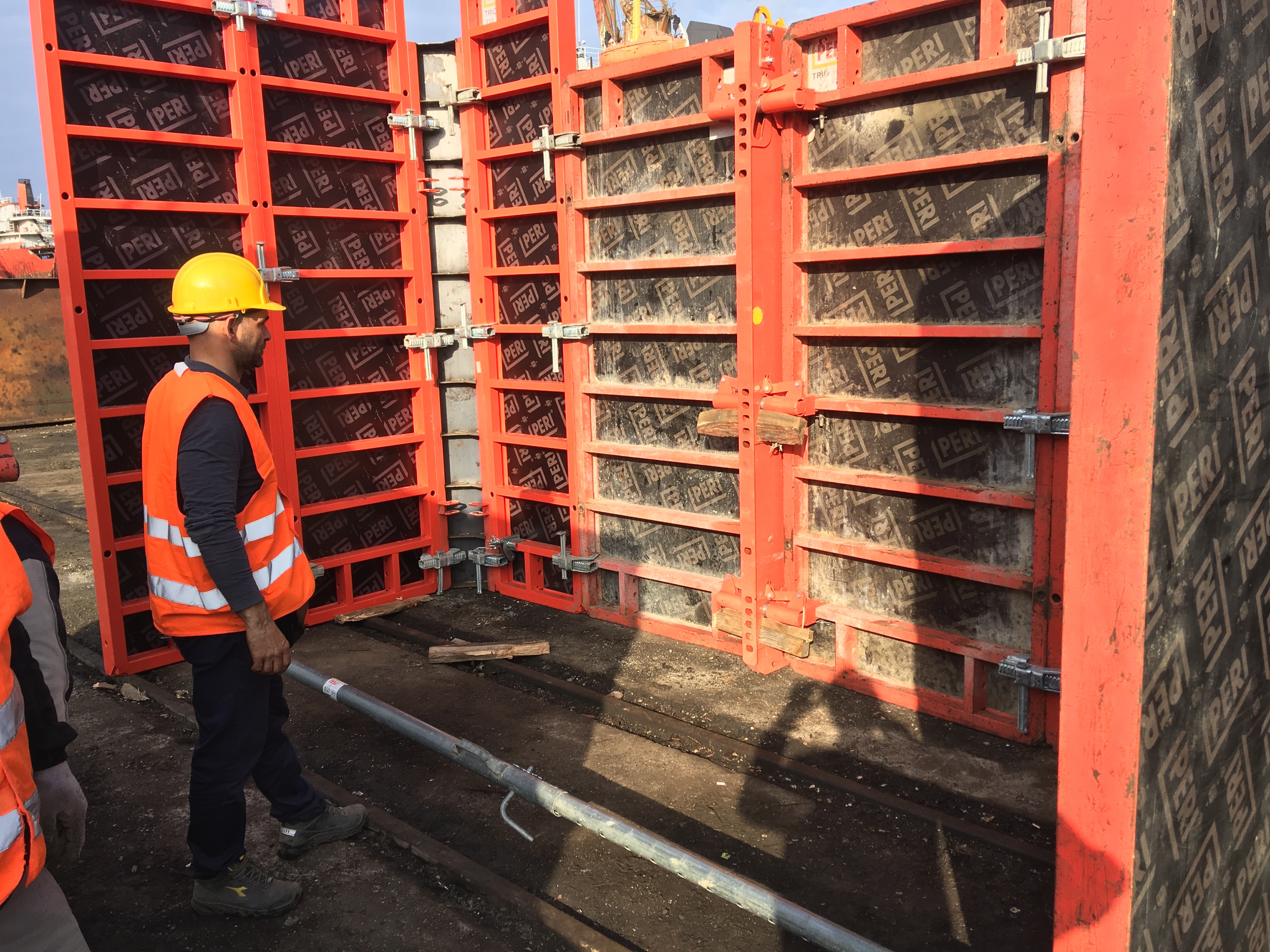 Изграждане на кесони, Терминал 2А, порт Бургас