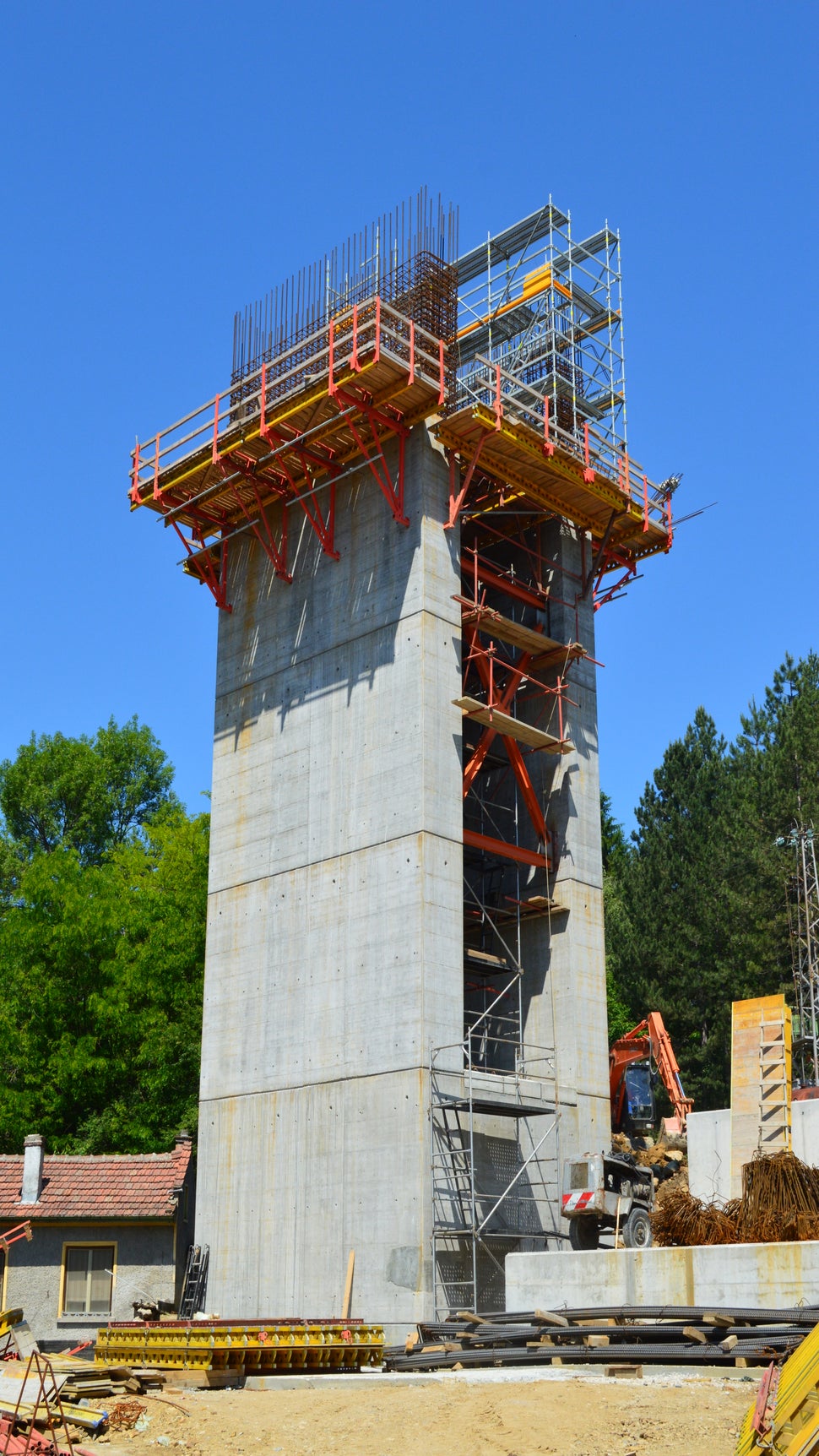 Катереща система CB при стълб 9 с армировъчно скеле PERI UP