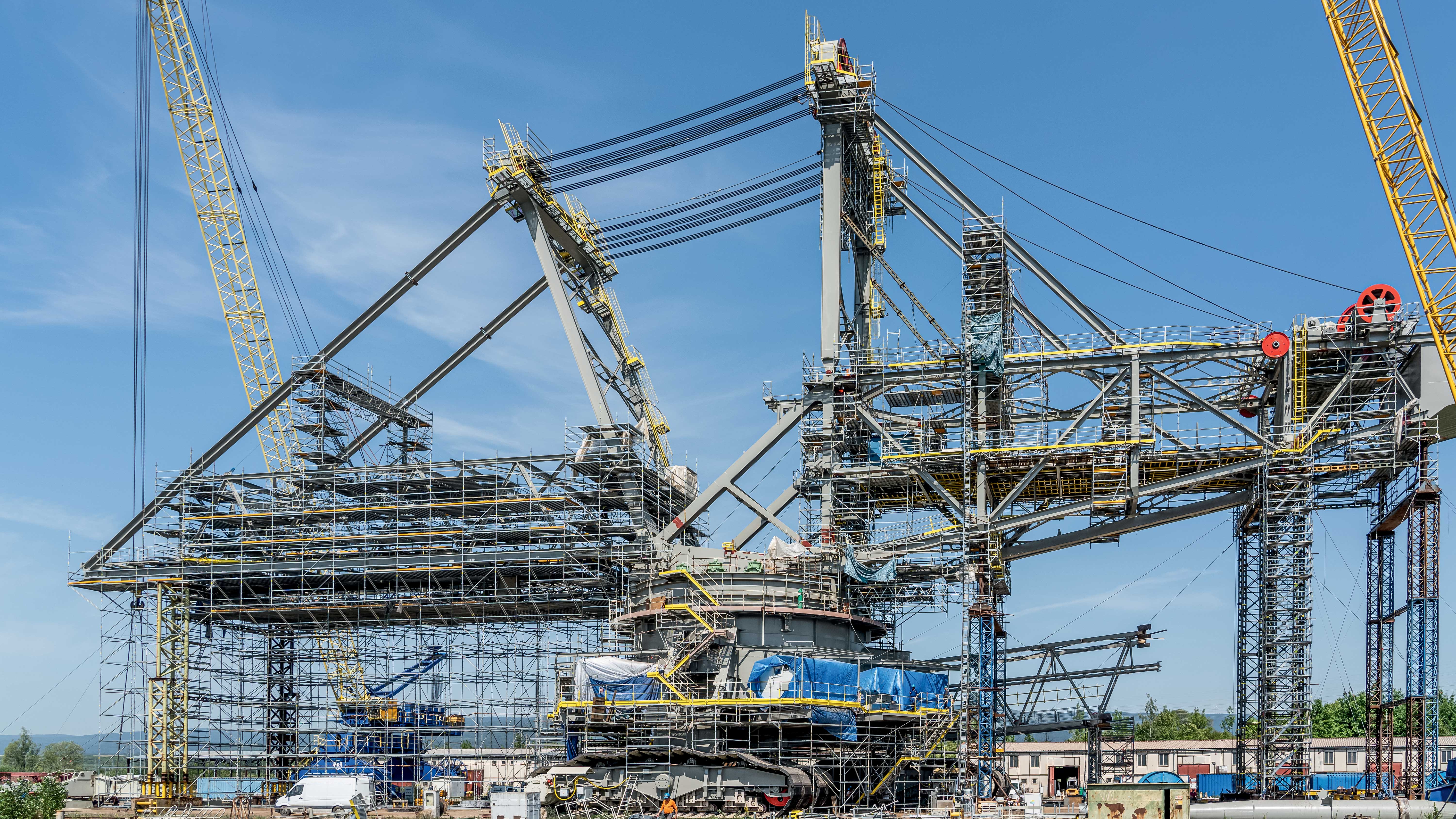 Montáž rypadla pro důl Bílina