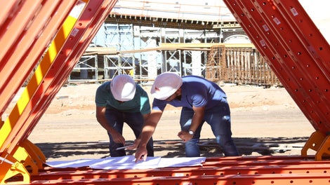 Trabajo en equipo junto a nuestros clientes para alcanzar los objetivos definidos