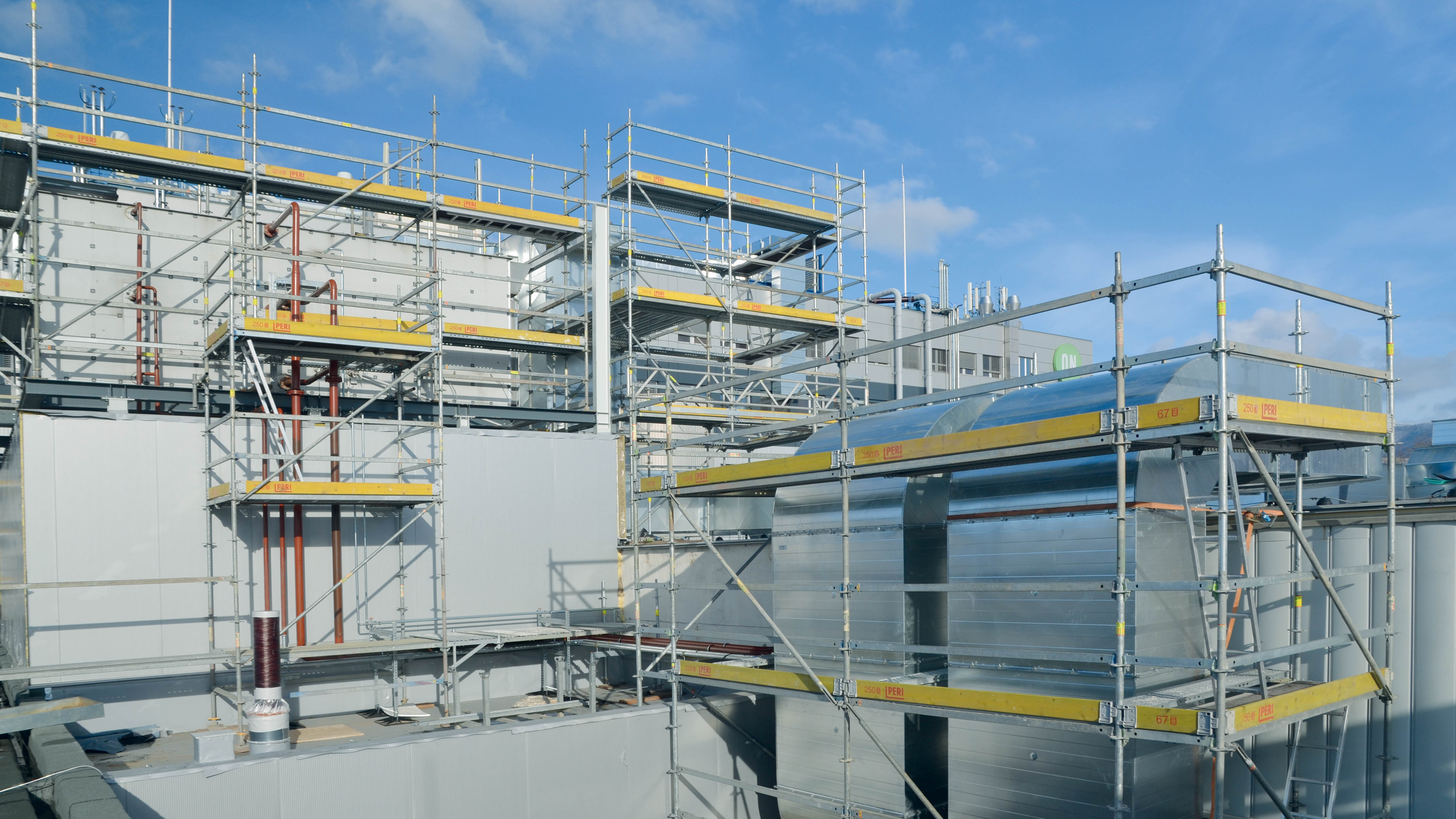 Pracovní lešení PERI UP splňuje ty nejvyšší<br/>požadavky na bezpečnost práce. 