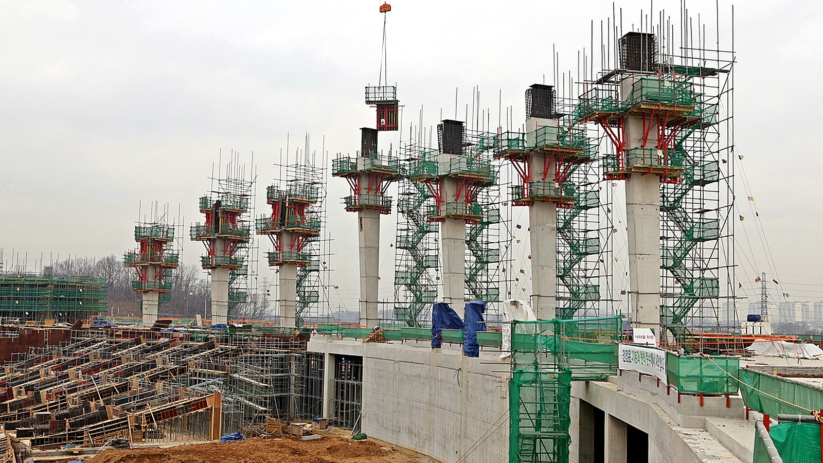 인천 아시안게임 주경기장, 인천 서구 연희동