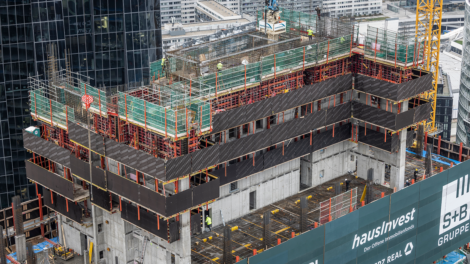 Formwork Systems from PERI on site at DC Tower in Vienna, Austria