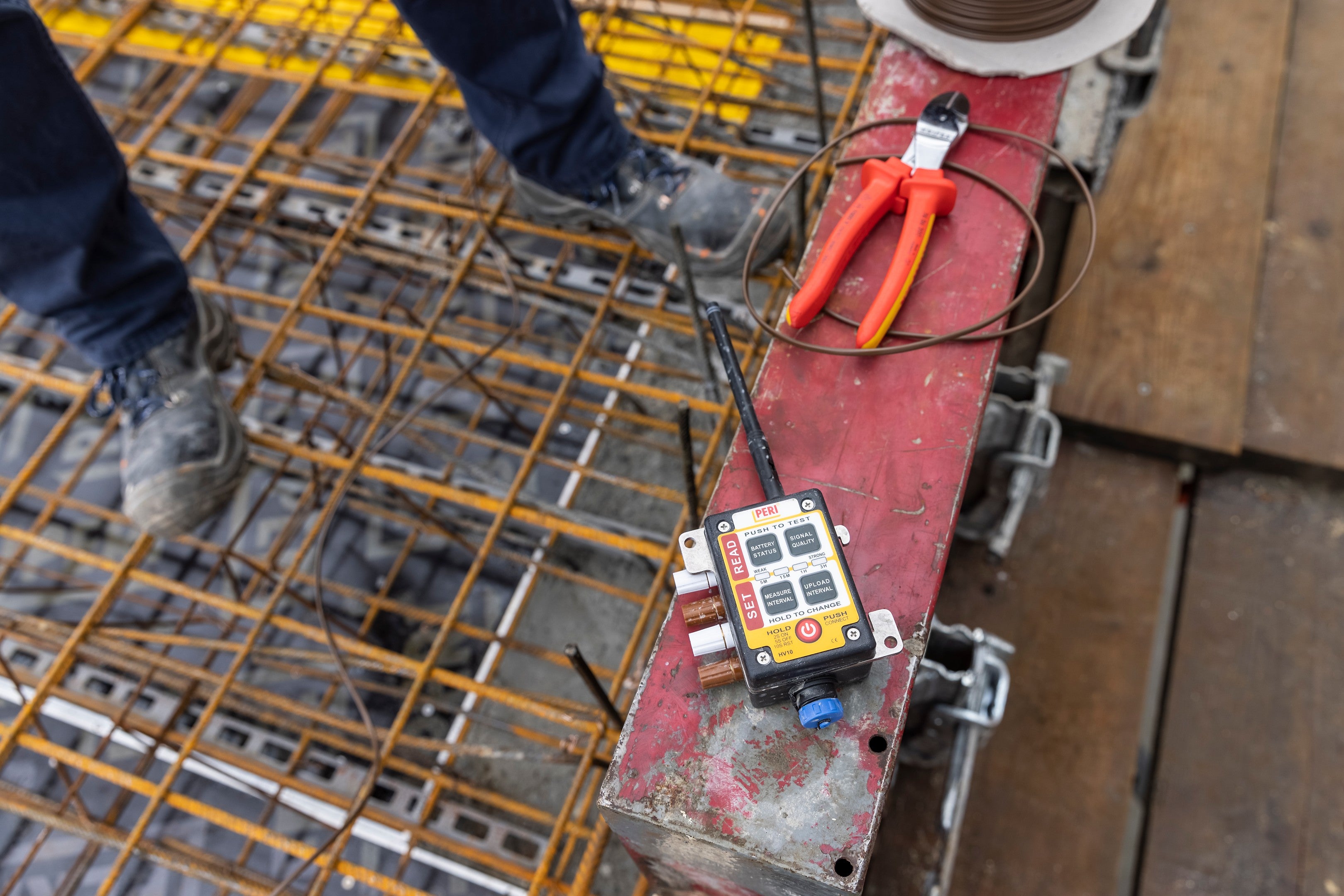 Les boîtiers des capteurs permettent d’envoyer les données vers l’unité principale, puis vers l’application, pour les analyser ensuite depuis n’importe quel lieu.