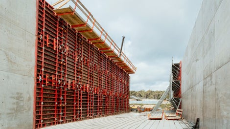Budowa bunkrów do przygotowania fazy i podłoża przeznaczonego do uprawy pieczarek w Borucinie (gm. Okonek).