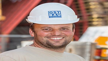 Wir sind mit der PERI Lösung sehr zufrieden. Über die Hydraulik konnten wir die Innenschalung als auch den kompletten Schalwagen einfahren, ablassen und zum nächsten Abschnitt umsetzen.