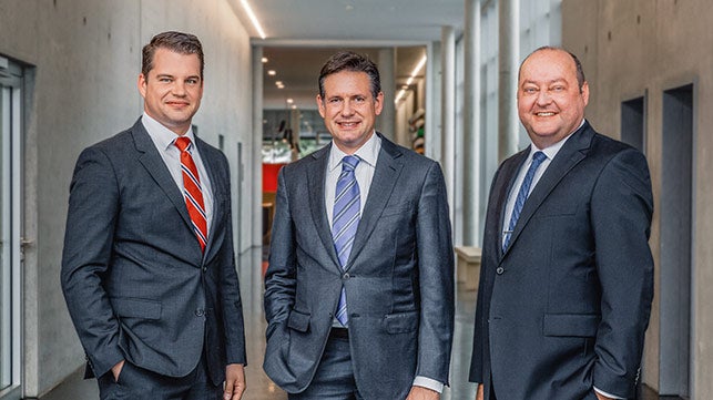 <p>Im April 2014 &amp;uuml;bernimmt Dr. Fabian Kracht das Gesch&amp;auml;ftsf&amp;uuml;hrungsressort Finanzen und Organisation. Ab&amp;nbsp;Mai 2015 leitet Leonhard Braig das Gesch&amp;auml;ftsf&amp;uuml;hrungsressort Produkt und Technik.</p><br/>