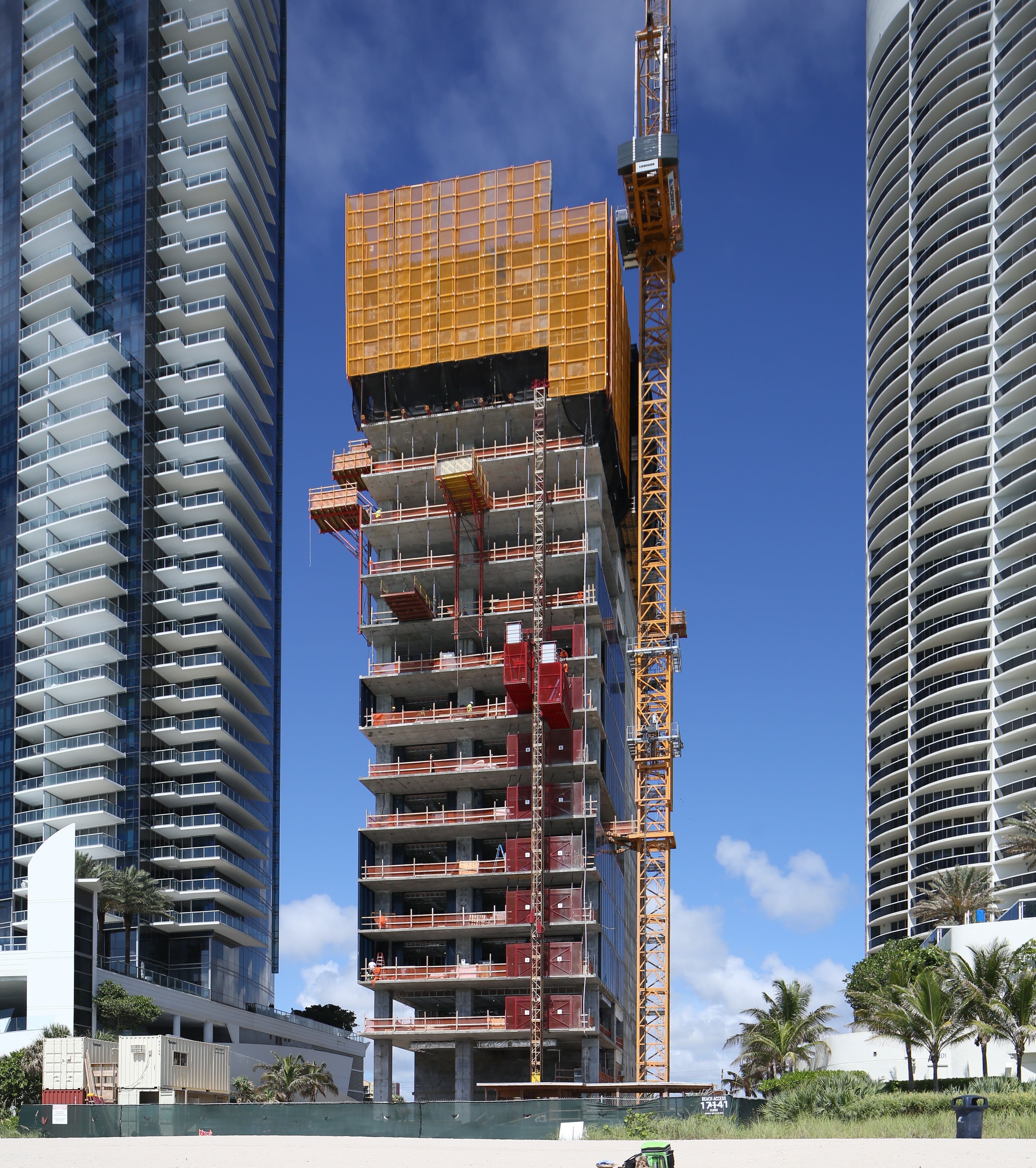 The 47-story Muse offers 68 exclusive residences, 11-ft ceilings, floor-to-ceiling windows and 60-ft-wide terraces, some as deep as 38 ft.