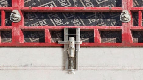 Jednostranne obsluhovateľné stenové debnenie.