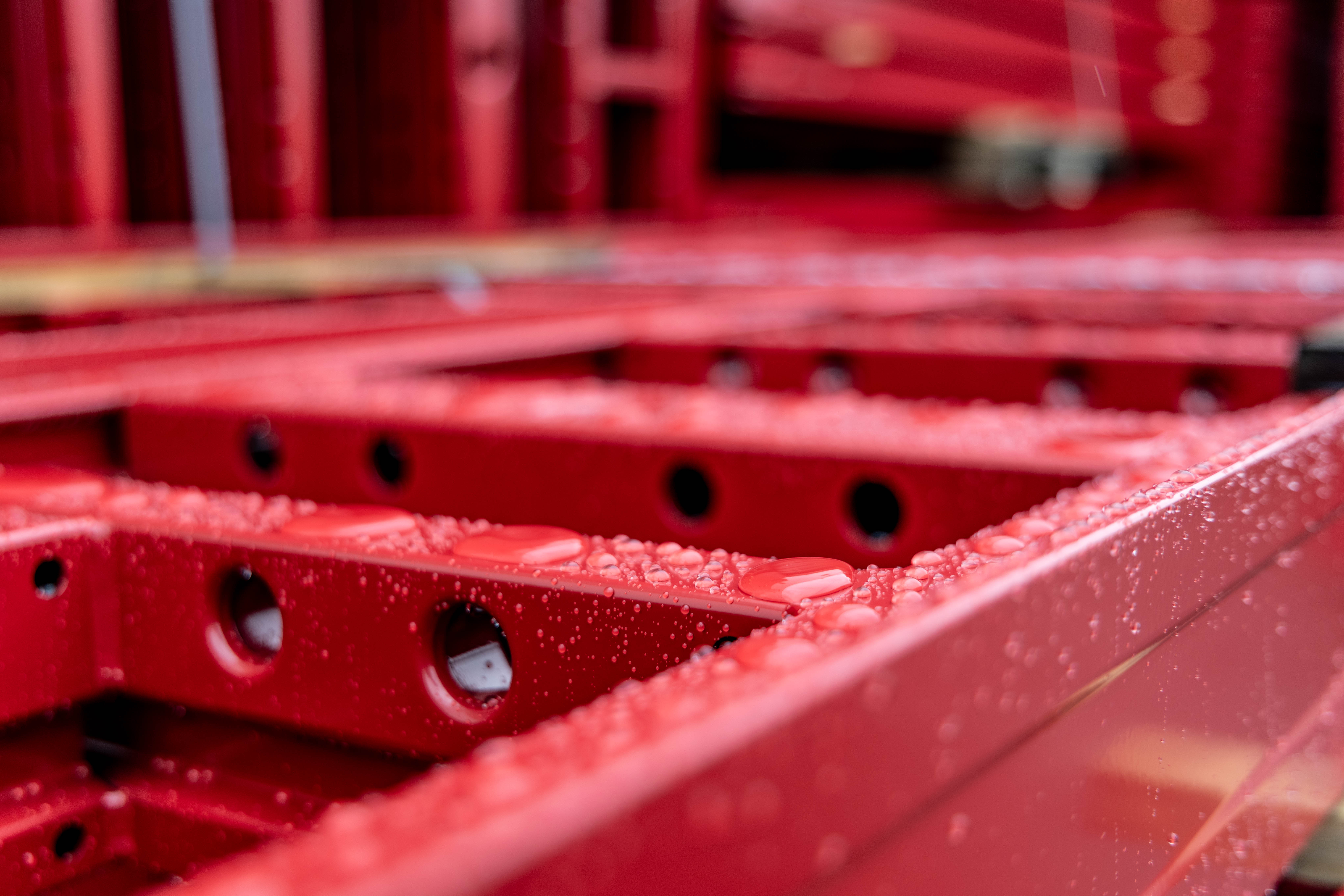 The new MAXIMO panels are also coated with PERIskin in the plant, which makes the formwork elements even more durable.